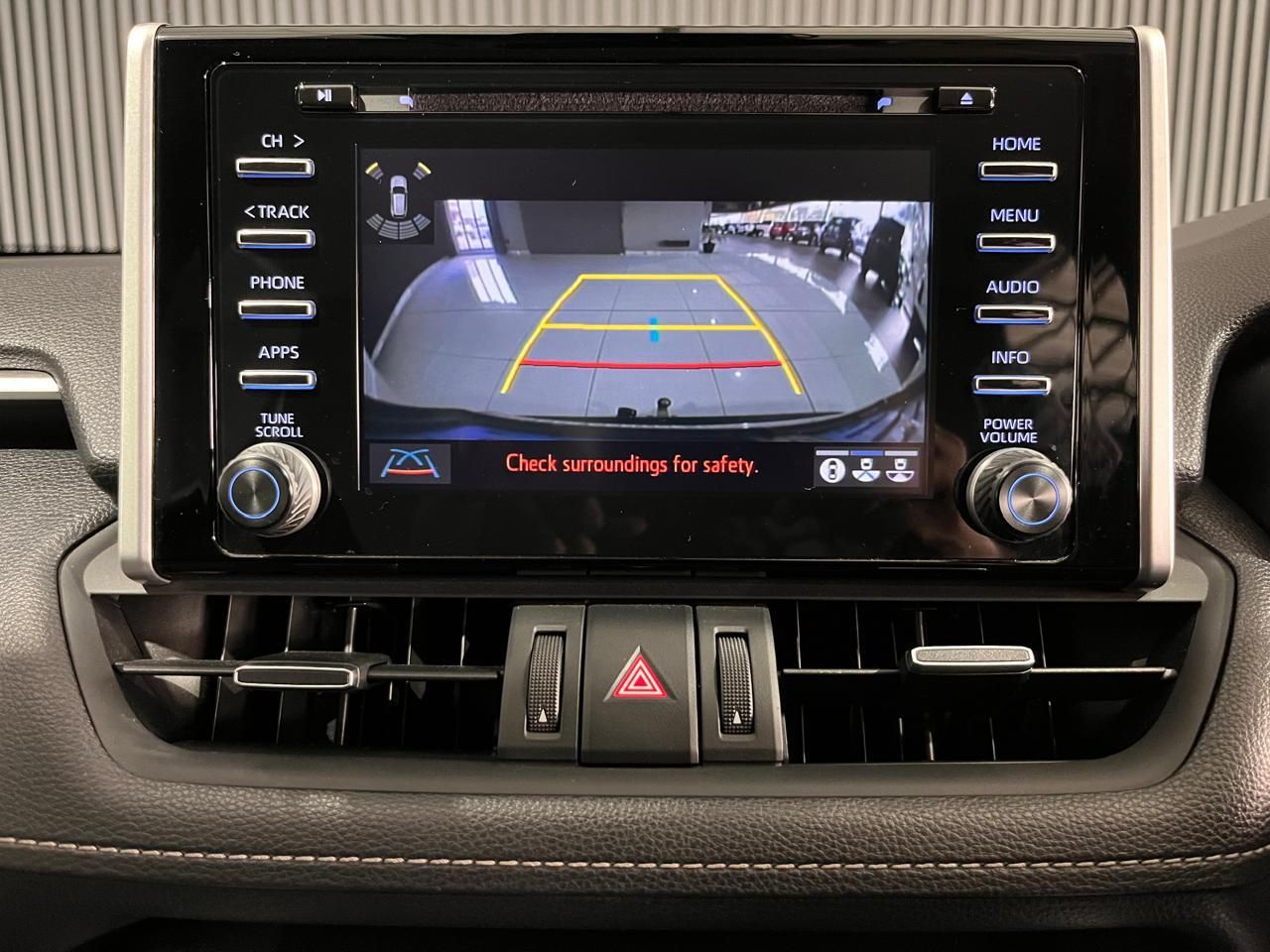 TOYOTA FORTUNER FORTUNER 2.4GD-6 4X4 A/T - 17