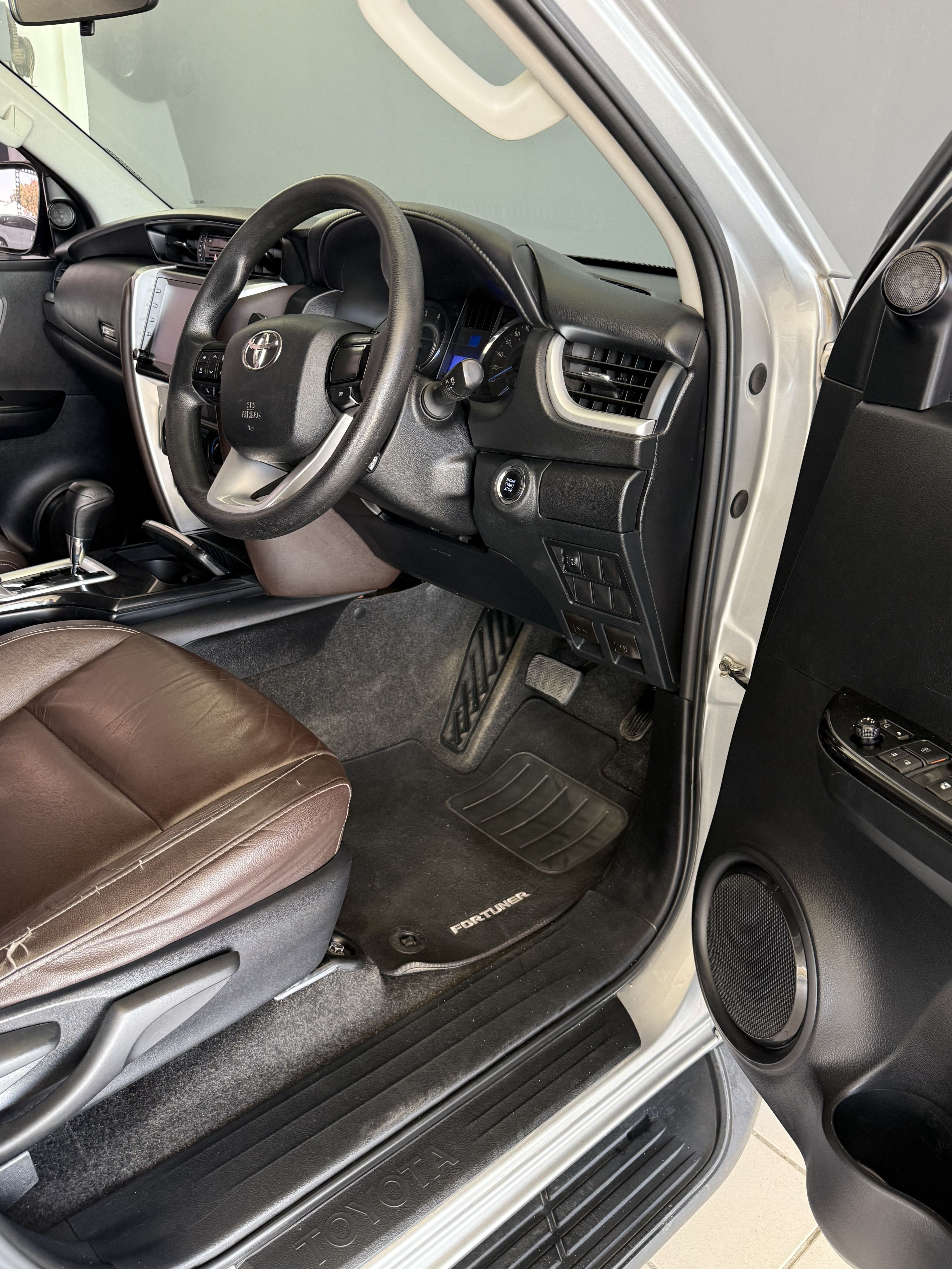 TOYOTA FORTUNER 2.4GD-6 FORTUNER 2.4GD-6 - 9