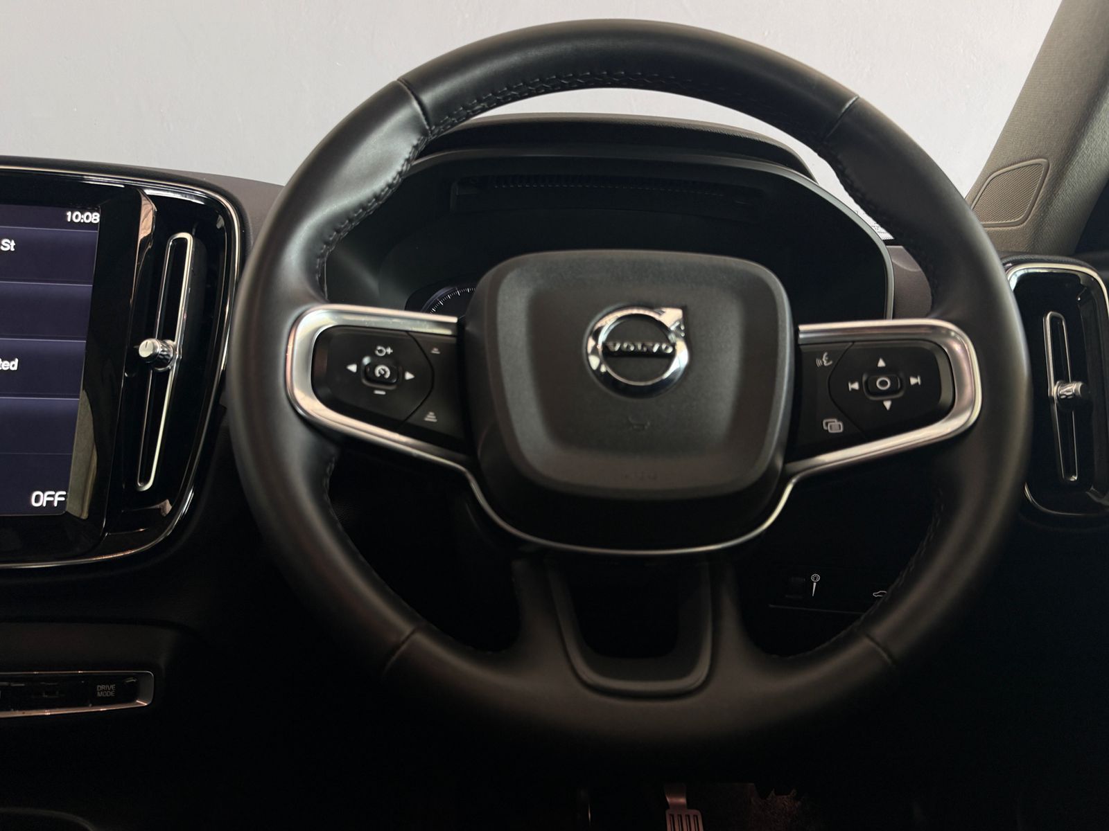 VOLVO XC40 T3 1.5 MOMENTUM GEARTRONIC XC40 T3 1.5 Momentum Geartronic - 10