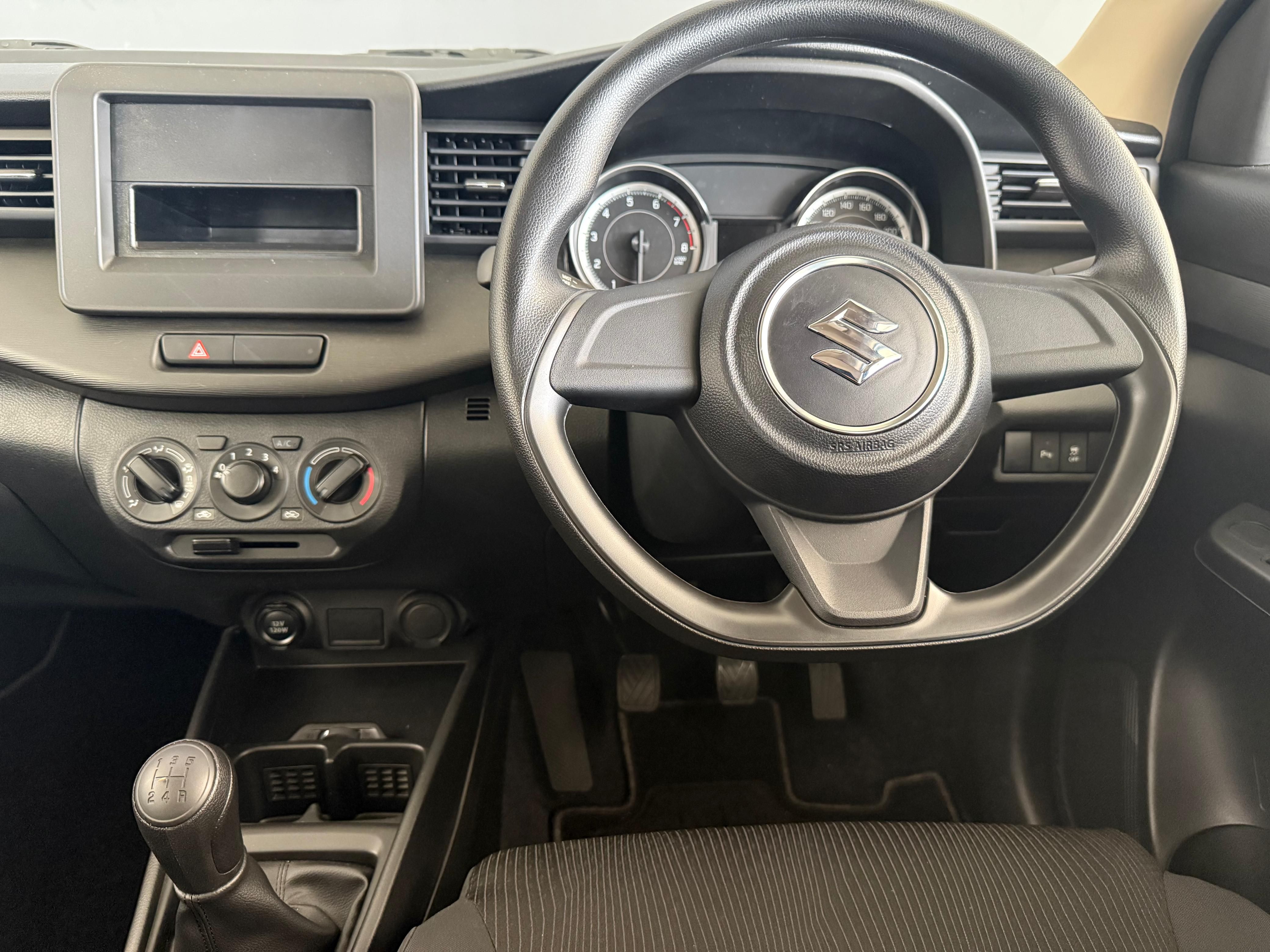 SUZUKI ERTIGA 1.5 GA Ertiga 1.5 GA - 11