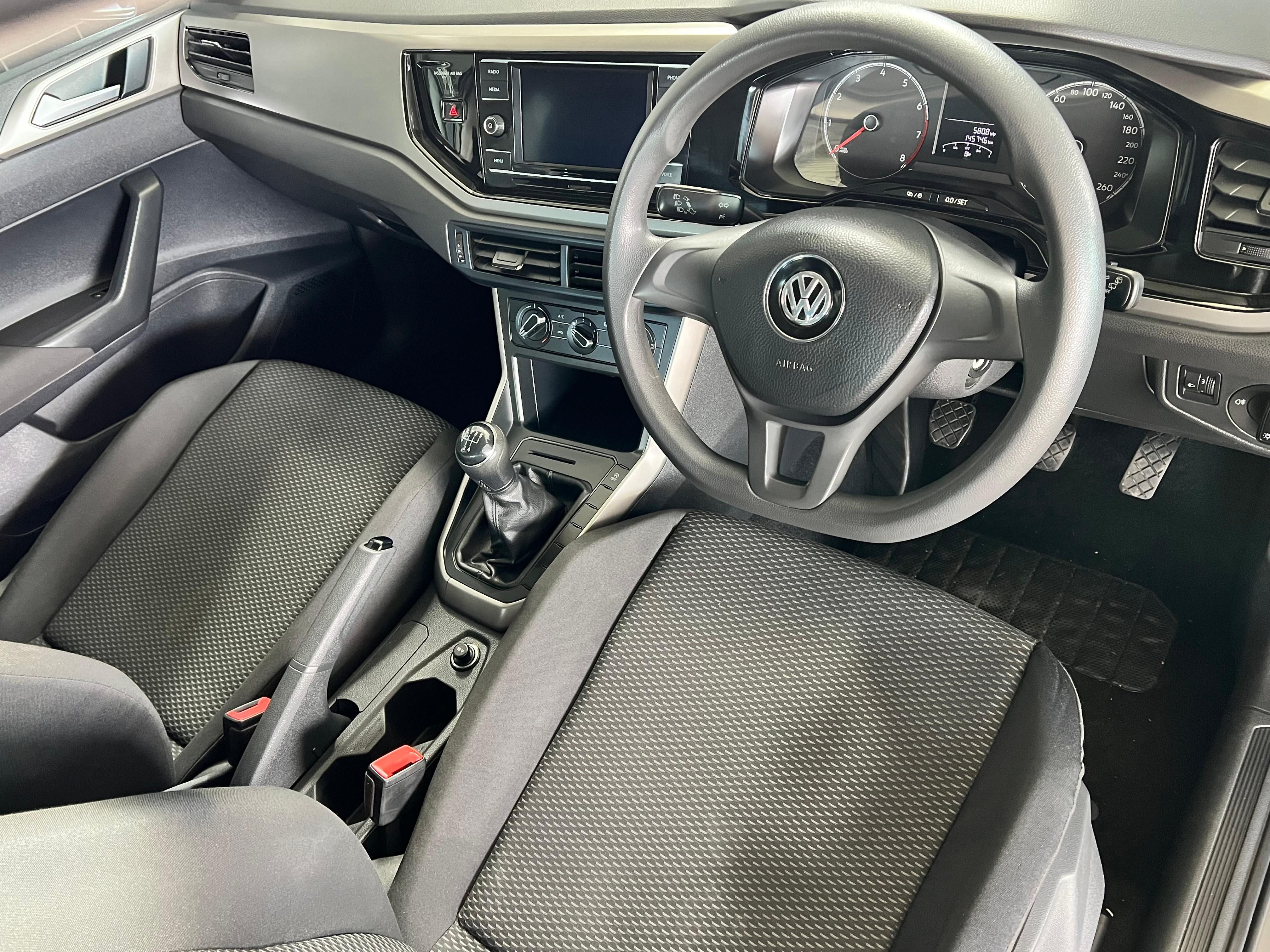 VOLKSWAGEN POLO POLO 1.0 TSI TRENDLINE - 24