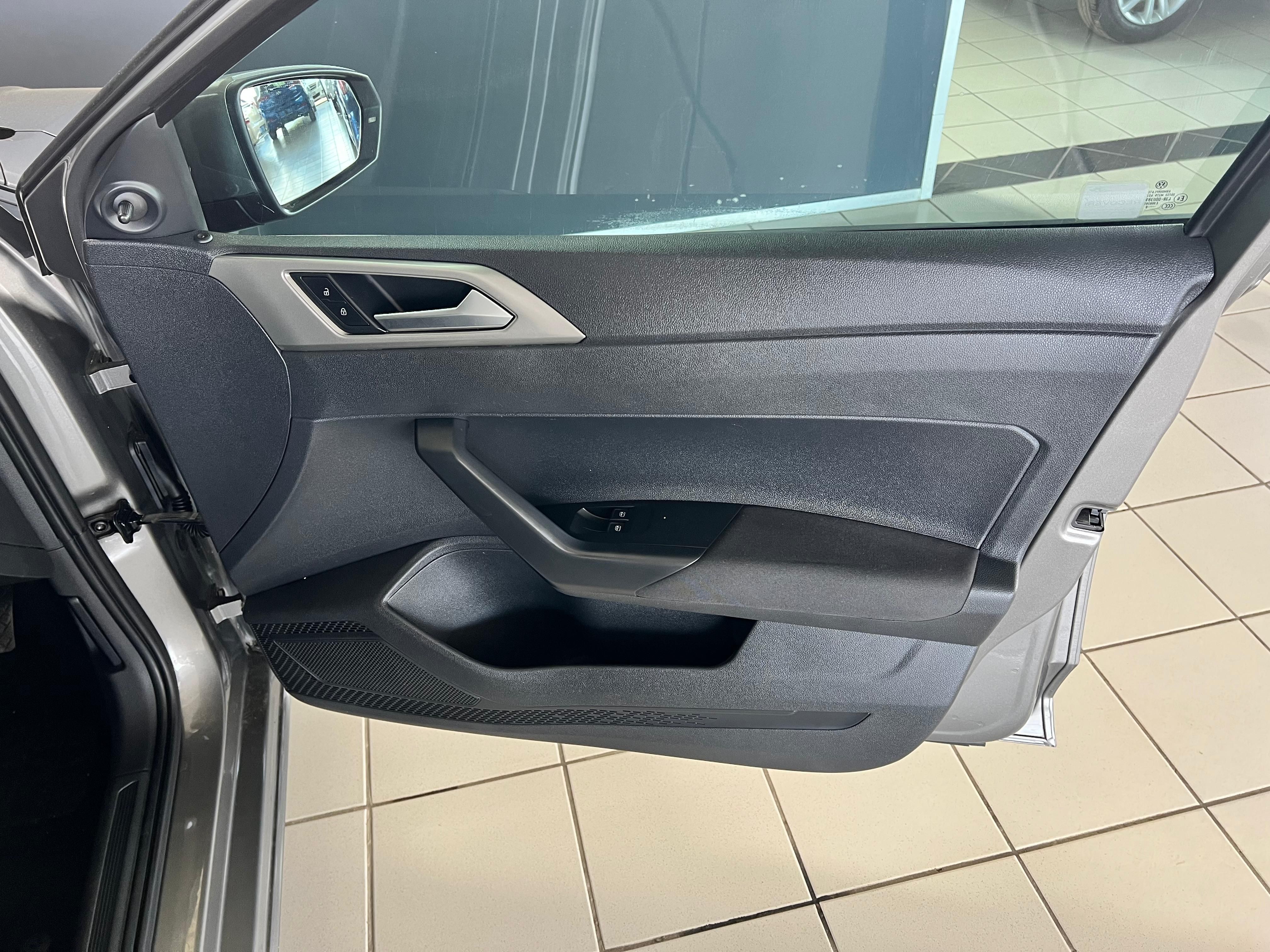 VOLKSWAGEN POLO POLO 1.0 TSI TRENDLINE - 25