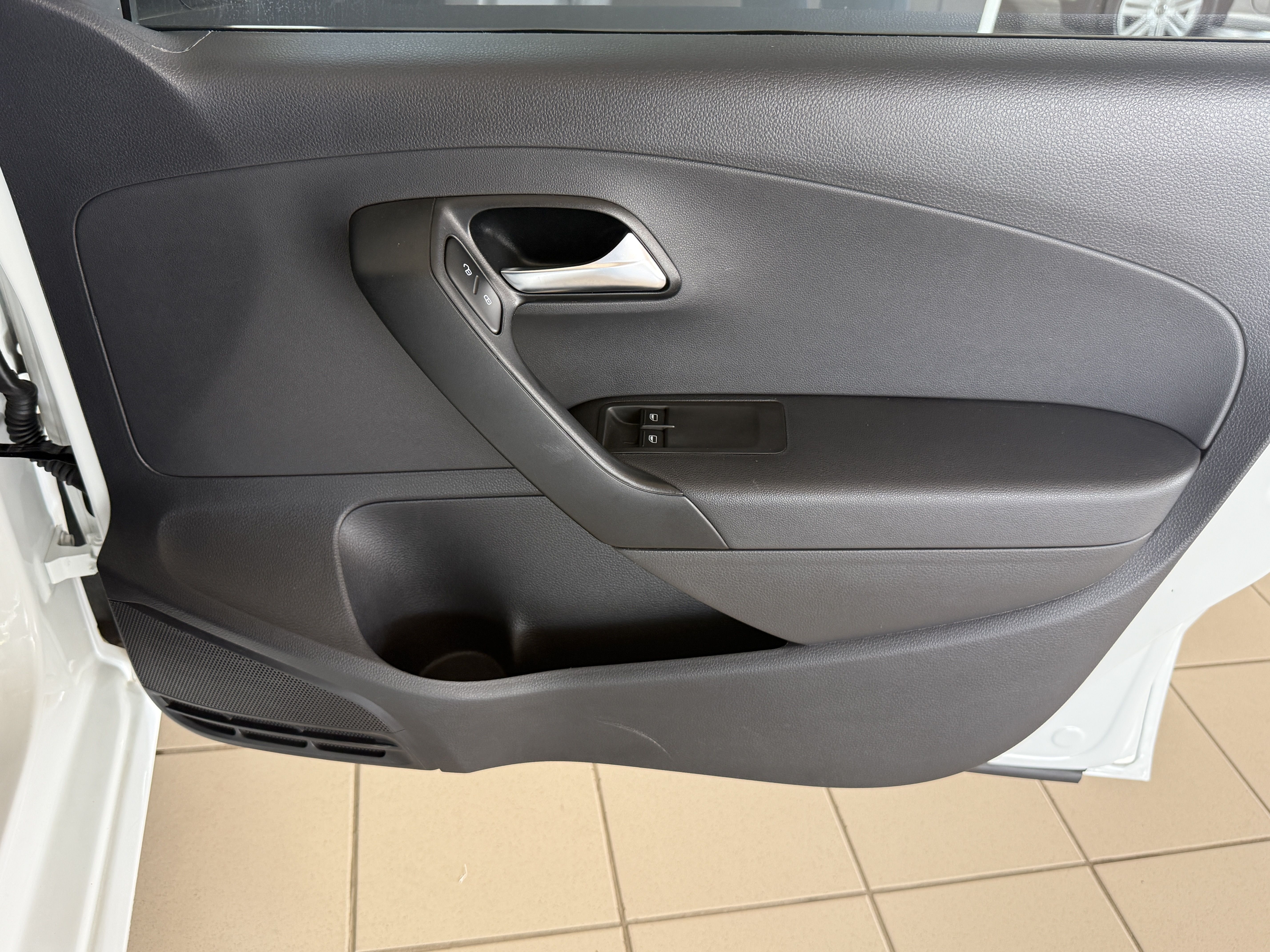 VOLKSWAGEN POLO VIVO 1.6 COMFORTLINE Polo Vivo 1.6 Comfortline - 10