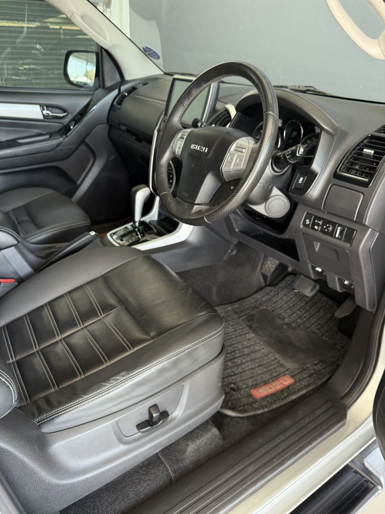 ISUZU MU-X3,0 MU-X 3,0 - 11