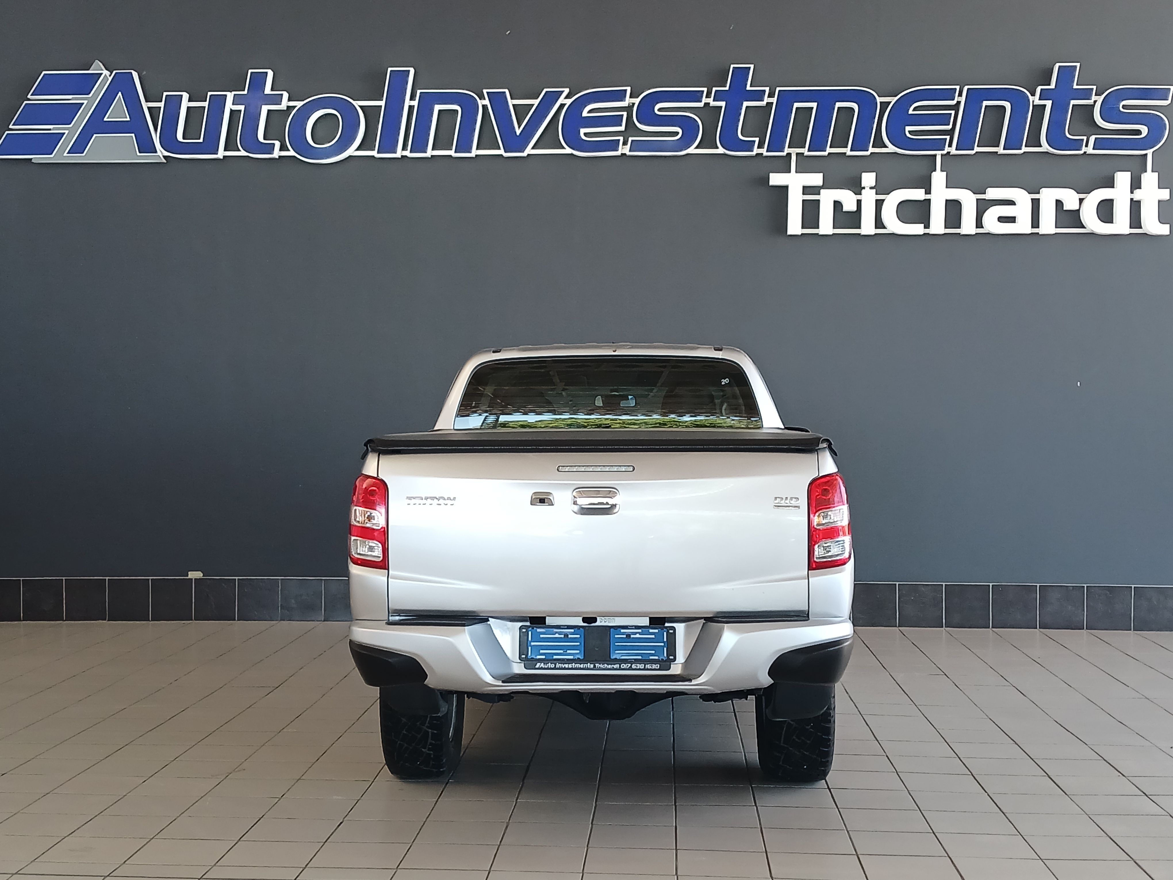 Mitsubishi Triton 2.4 GLX PU Triton D-CAB 4x4 GLX