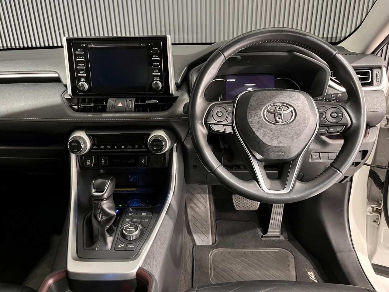 TOYOTA FORTUNER FORTUNER 2.4GD-6 4X4 A/T - 15
